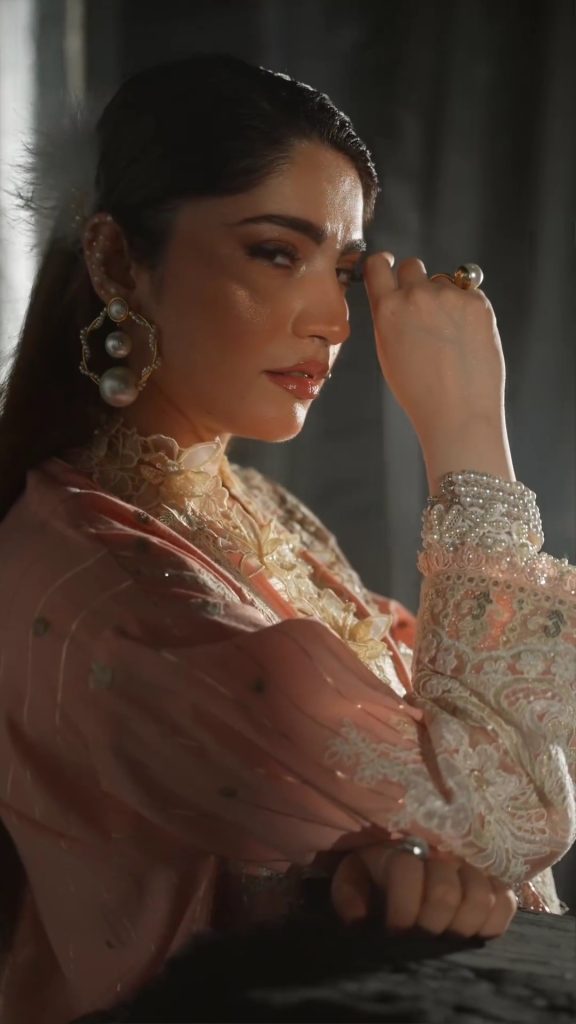 Neelam Muneer’s look in latest Photoshoot Surprises fans