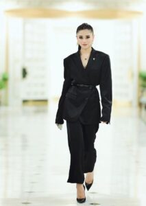 Aima Baig Faces Jewelry Criticism