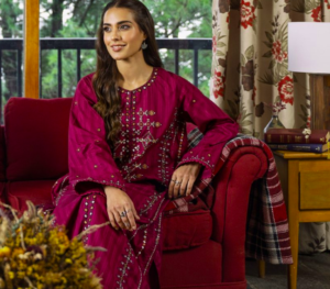 Sajal, Iqra’s Stylish Collaboration Sparks Drama Demand